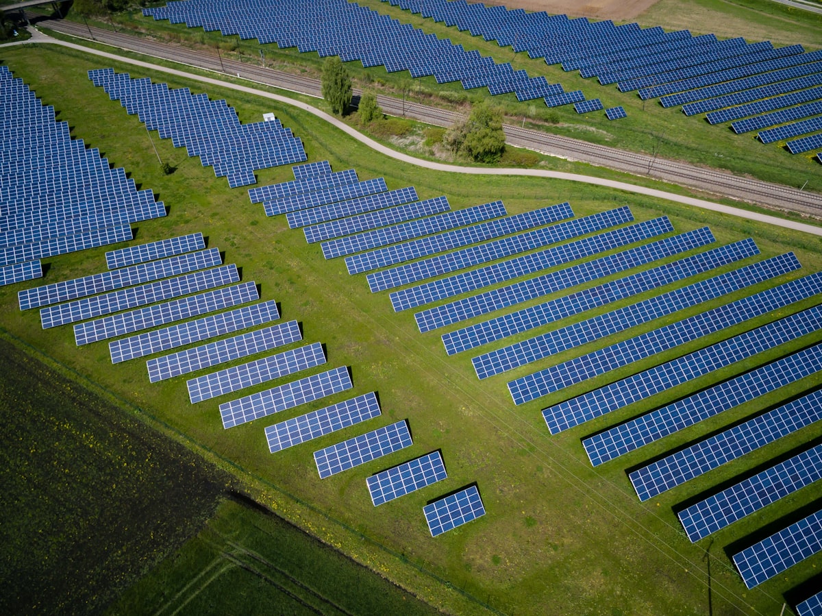 Natural gas wellhead powering off-grid Bitcoin mining containers