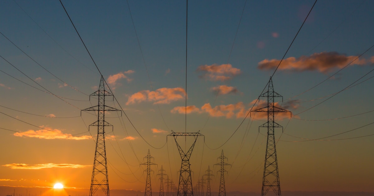 Power transmission lines for Bitcoin mining power purchase agreements