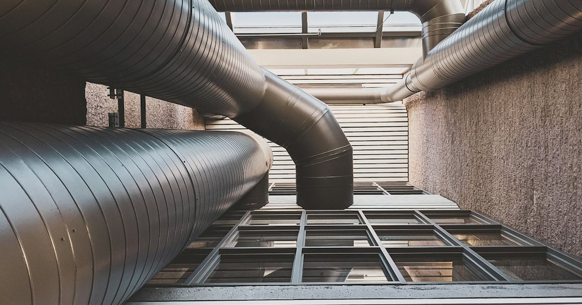 black and gray metal pipe